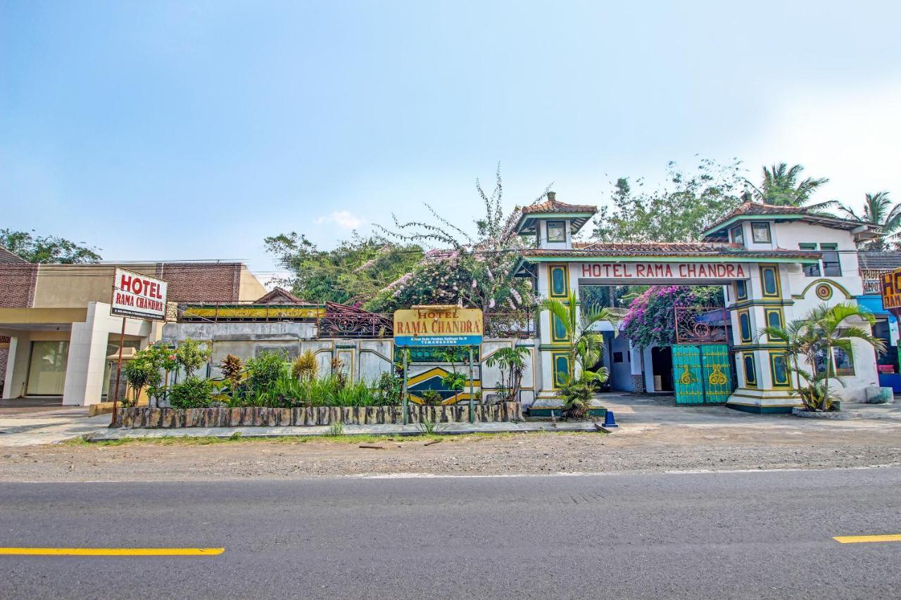 Spot On 91694 Hotel Rama Chandra Temanggung Exteriör bild