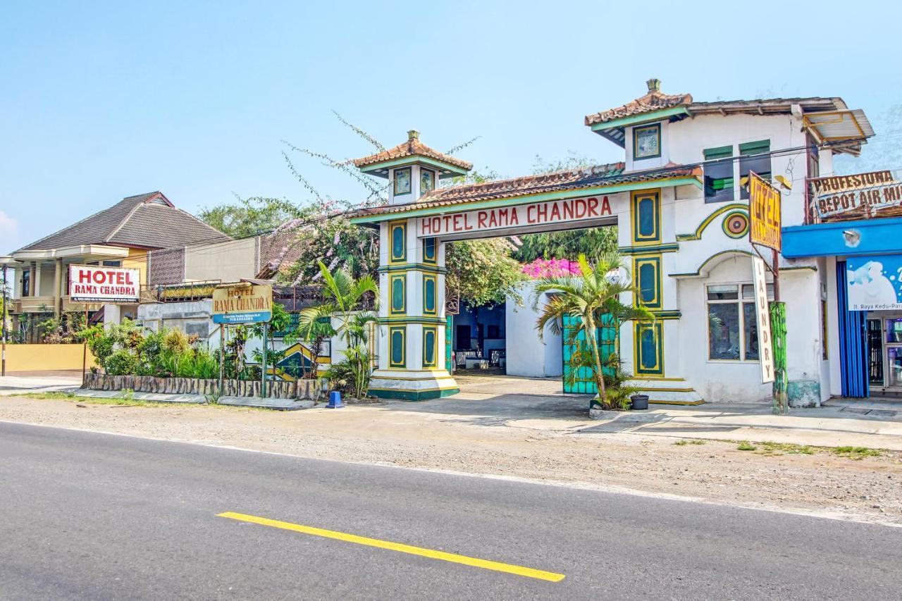 Spot On 91694 Hotel Rama Chandra Temanggung Exteriör bild